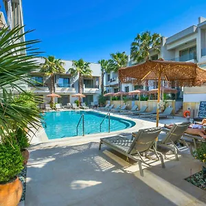2* Ξενοδοχείο με διαμερίσματα Pefki Deluxe Residences
